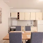 Viva - 2 Bedroom Apt In City Centar